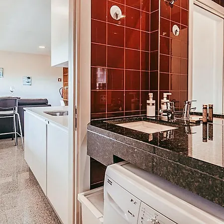 Trendy River View By Gthouse Apartman