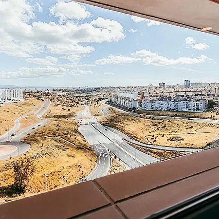 Trendy River View By Gthouse *