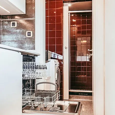 Trendy River View By Gthouse *